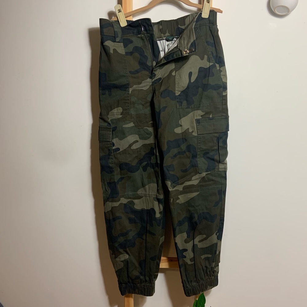 Camo Cinched Cargo Pants